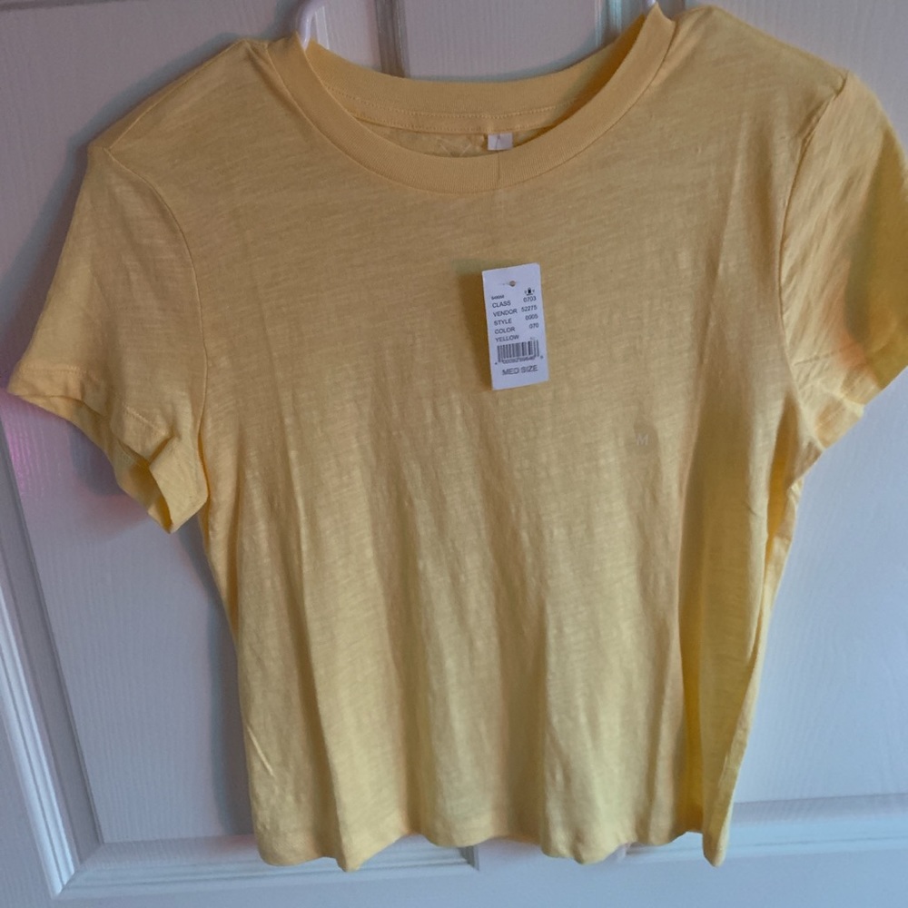 Plain yellow pacsun t shirt